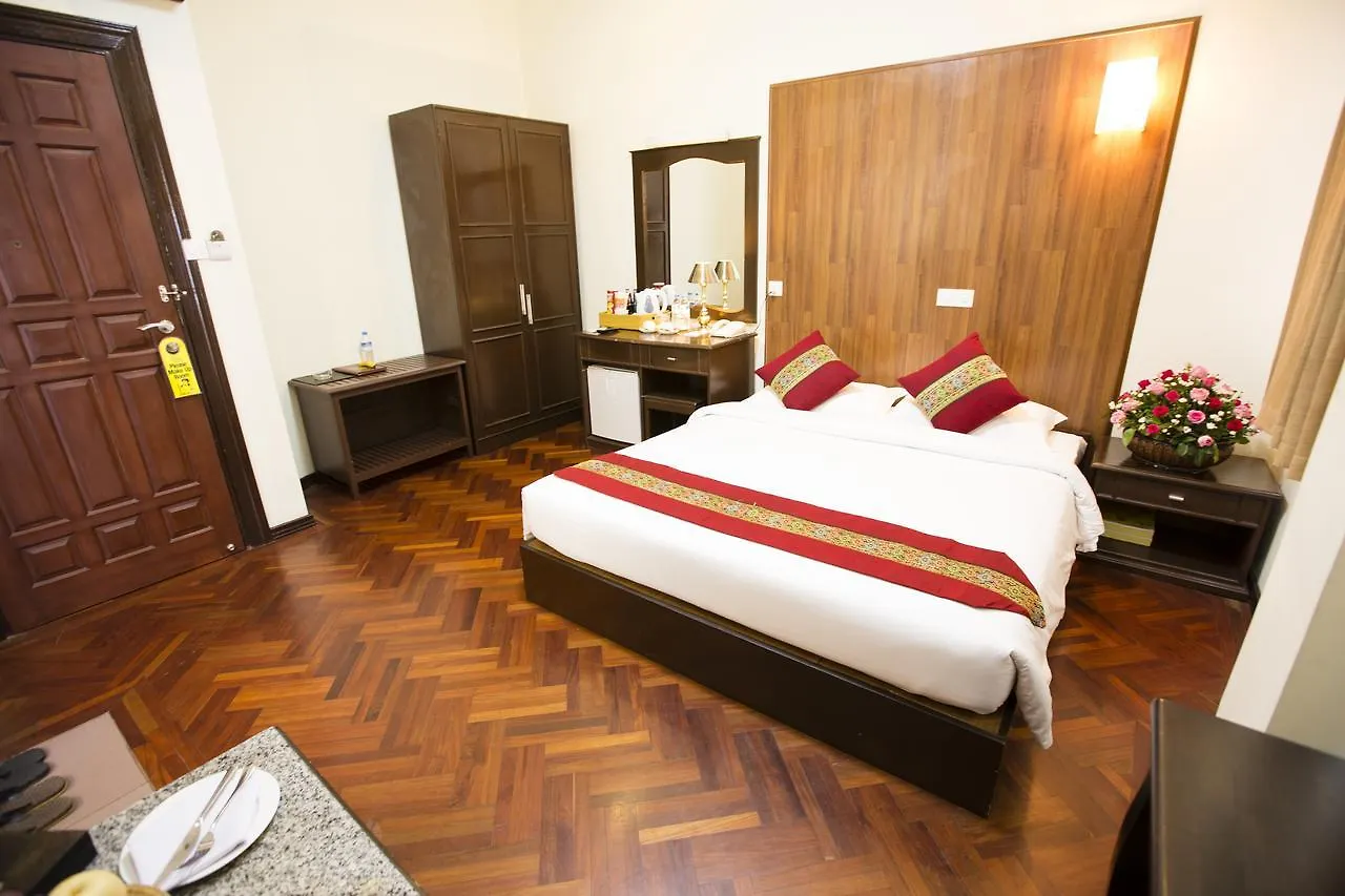 My Hotel Myanmar Yangon 3*,